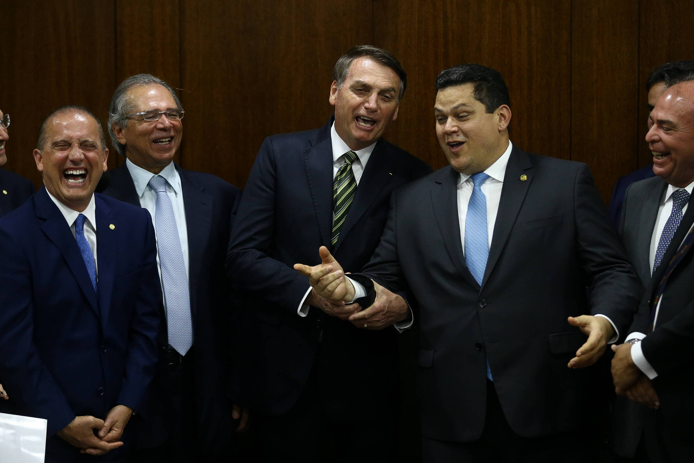 Pacote de Bolsonaro e Guedes propõem reforma radical do Estado brasileiro